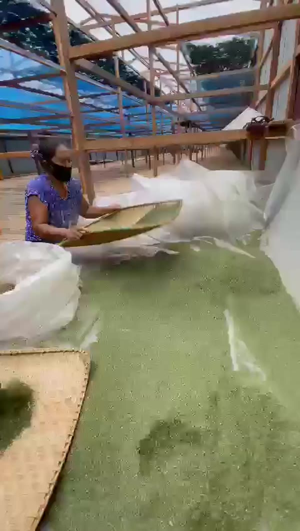 Winnowing by hand