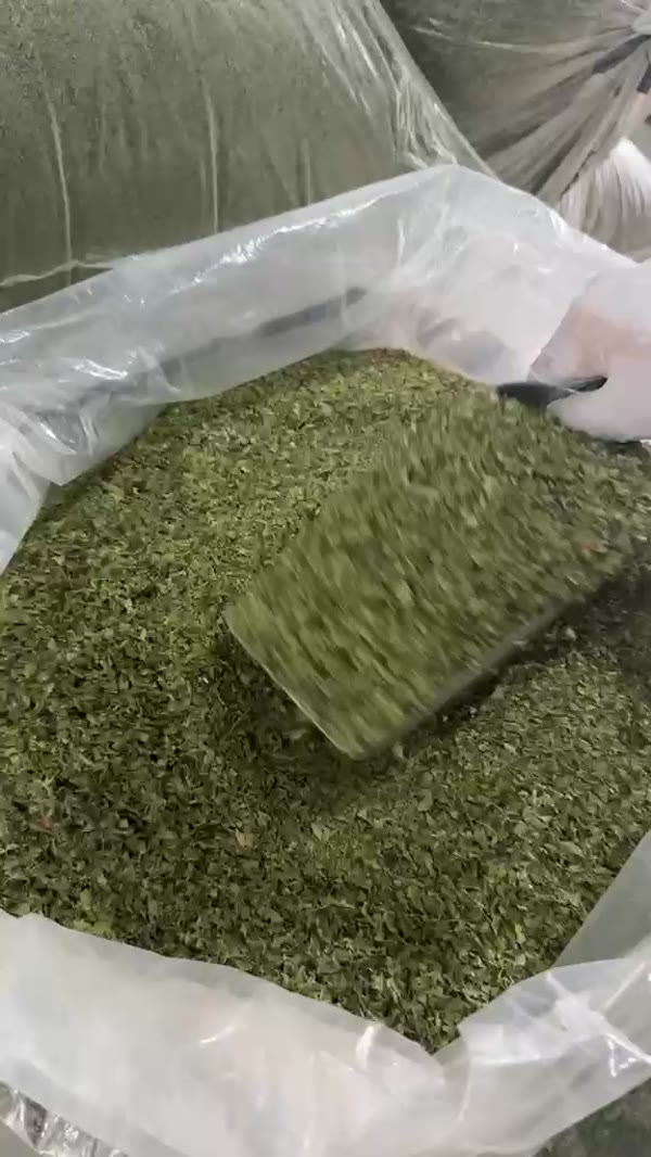 Leaf crumbles